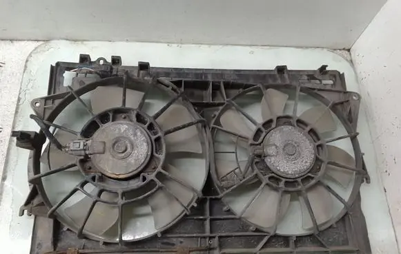Toyota Corolla Verso E121 Electric radiator cooling fan 