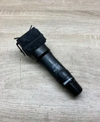 Mitsubishi L200 Wiper control stalk E532016
