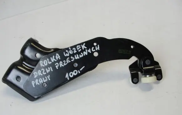 Mercedes-Benz Vito Viano W447 Sliding door lower roller guide/hinge A4477600747