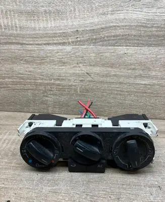 Volkswagen Polo Climate control unit 6Q0819445