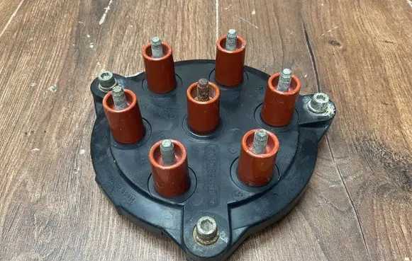 Mercedes-Benz S W140 Spark distributor cap 1041580102 1235522427