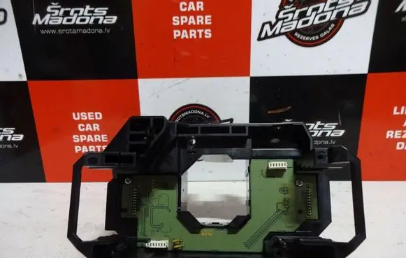 Volvo S60 Speedometer (instrument cluster) 31334640