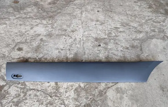 Mercedes-Benz Sprinter W907 W910 Rear fender molding trim A9106907400 A9106901402
