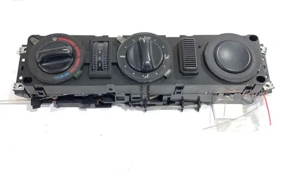 Mercedes-Benz Vito Viano W638 Interior fan control switch A0008306185KZ