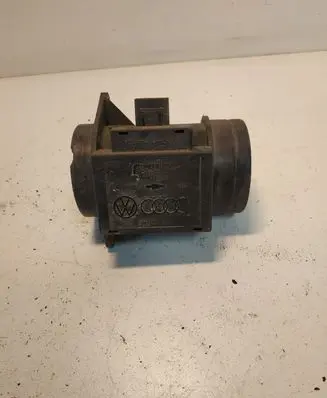Volkswagen PASSAT B5 Mass air flow meter 074906461