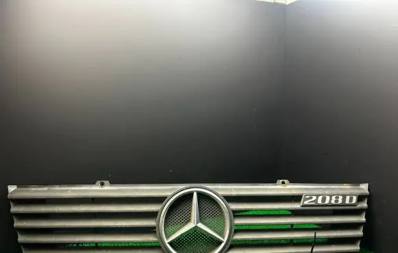 Mercedes-Benz Sprinter W901 W902 W903 W904 Front grill 9018880123