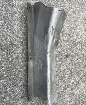 BMW 5 F10 F11 Heat shield in engine bay 7185204