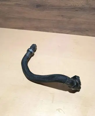 Coolant pipe/hose