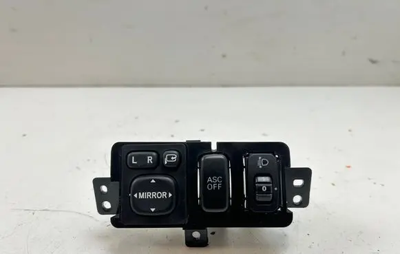 Mitsubishi L200 A set of switches 183575