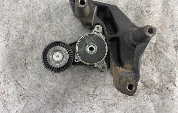 Dodge Caliber Generator/alternator belt tensioner 05105588ad
