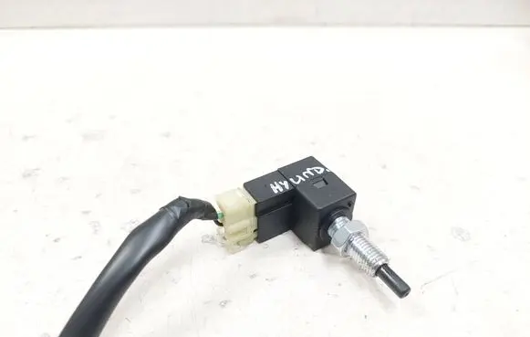 Hyundai i30 Clutch pedal sensor 