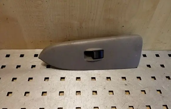 Mazda Premacy Electric window control switch GE7V684L6