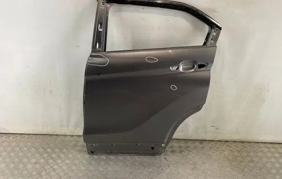 Mitsubishi Eclipse Cross Rear door