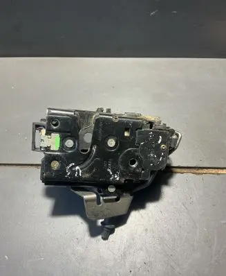 Audi A6 S6 C5 4B Rear door lock 4B0839016G