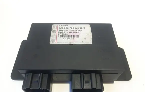 Volkswagen PASSAT B5 Comfort/convenience module 1J0959799AH SW025HW026B688