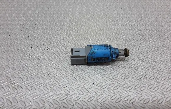 Renault Megane II Brake pedal sensor switch 8200168239B