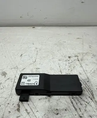 Opel Insignia A Door central lock control unit/module 13501980 F00HJ00471