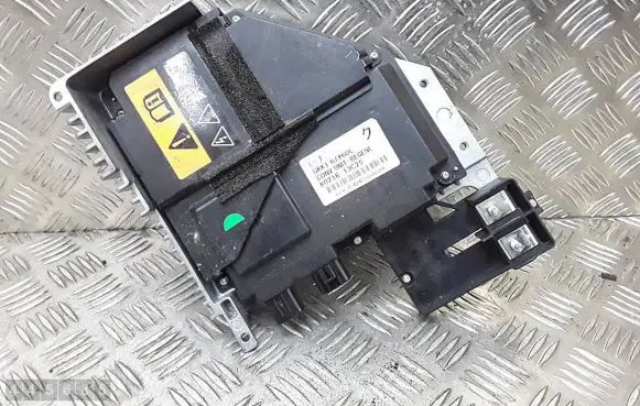 Mazda 6 Voltage converter/converter module K021613C25 GKK167Y60C
