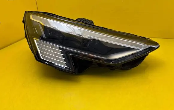 Audi A3 8Y Headlight/headlamp 8Y0941036