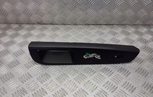 KIA Ceed Quarter vent window switch 82361-1H000