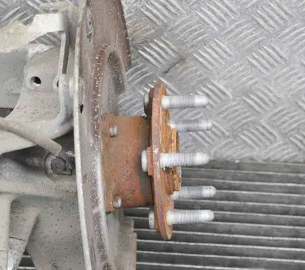 Tesla Model S Rear wheel hub