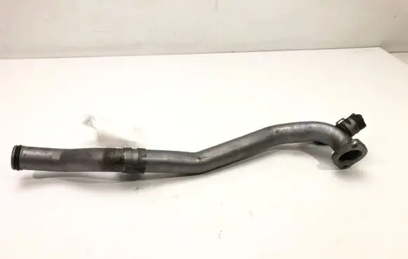 Mazda CX-5 Engine coolant pipe/hose