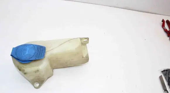 Audi A4 S4 B7 8E 8H Window washer liquid tank fill tube 