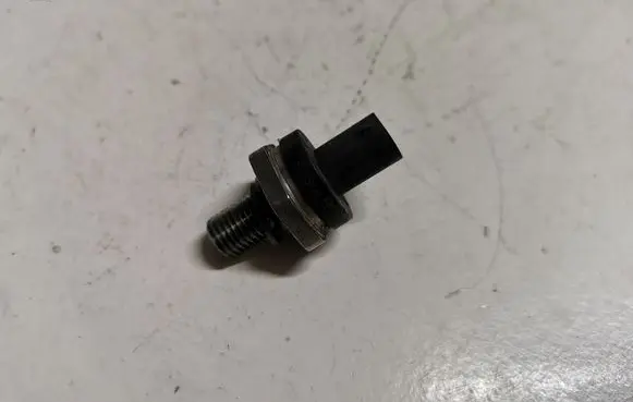 BMW X1 F48 F49 Oil pressure sensor 0261230403