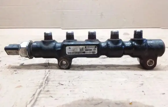 Ford Focus Fuel pressure regulator 9654592680