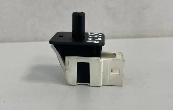Mercedes-Benz C W202 Front door sensor coupe 2028209410 30011501