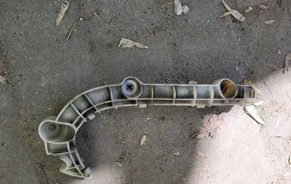 Mitsubishi Outlander Front bumper mounting bracket