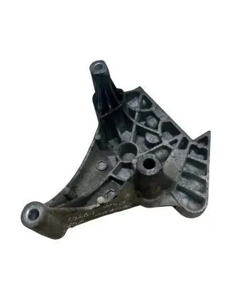 Volkswagen Touran I Engine mounting bracket 03G199207G 00KTS1