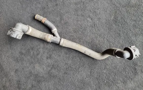 Land Rover Range Rover Evoque L538 Engine coolant pipe/hose GJ328260AA