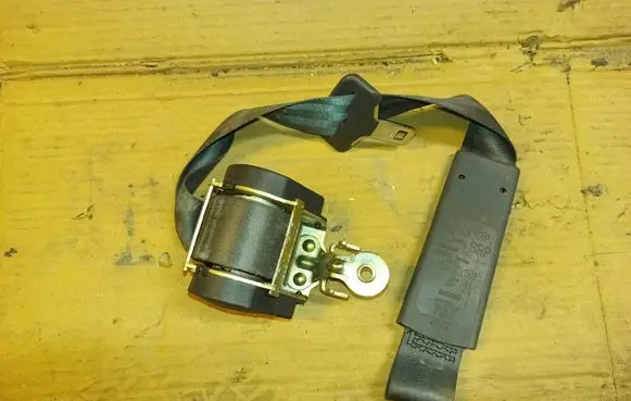 Renault Megane II Front seatbelt 0402063
