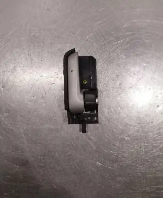 Suzuki SX4 Rear door interior handle