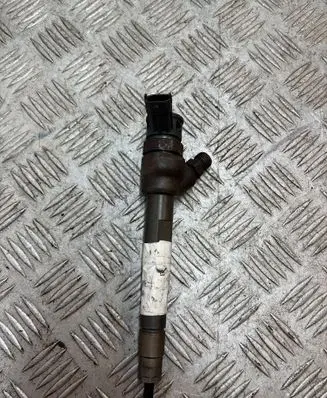 Jaguar XE Fuel injector G4D39K546AA 0445110654
