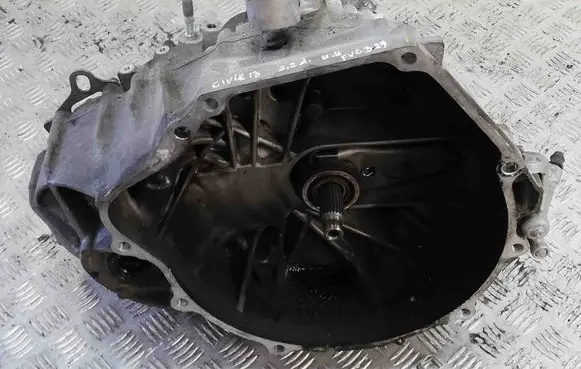 Manual 6 speed gearbox