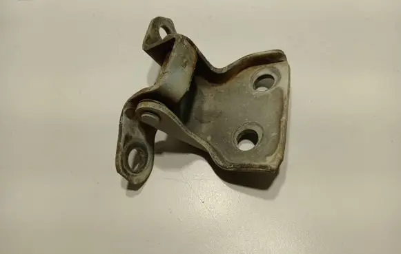 Toyota Land Cruiser (BJ70) Front door upper hinge
