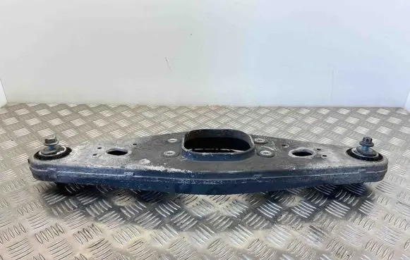 Mercedes-Benz SL R230 Rear differential/diff mount bracket A2303521806 2303521806