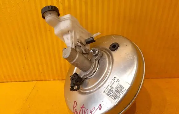 Peugeot Partner III Brake booster 9821104980