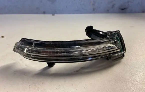 Renault Megane IV Mirror indicator light 30087923