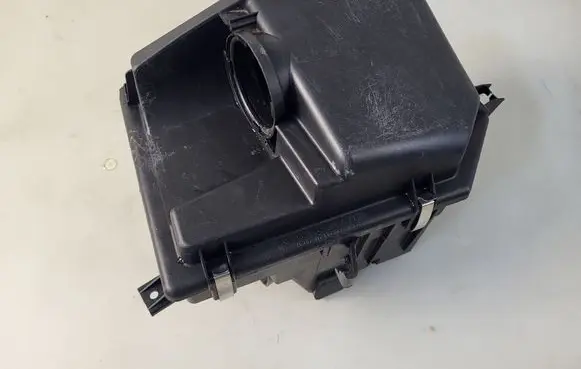 Volvo XC90 Air filter box 30647129