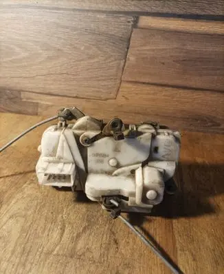 Peugeot 406 Front door lock