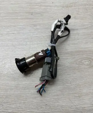 Cadillac SRX 12 V Socket (rear) 25746640
