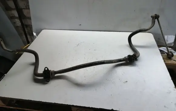 Toyota Avensis T250 Front anti-roll bar/sway bar