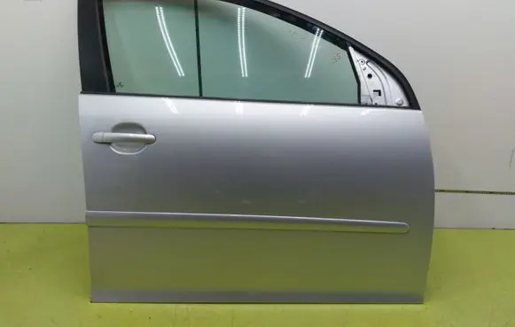 Volkswagen Golf V Front door 1K0959702E