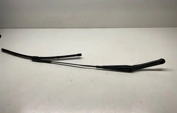 Audi A4 S4 B8 8K Front wiper blade arm 8K1955408