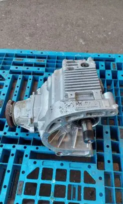 Volkswagen Transporter - Caravelle T5 Gearbox transfer box case 02H409053C 3333103