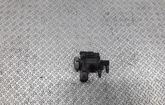 Audi A4 S4 B6 8E 8H Turbo solenoid valve 1J0906283A