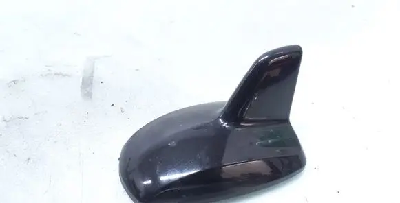 Mercedes-Benz CLS C218 X218 Roof (GPS) antenna cover A2128270228